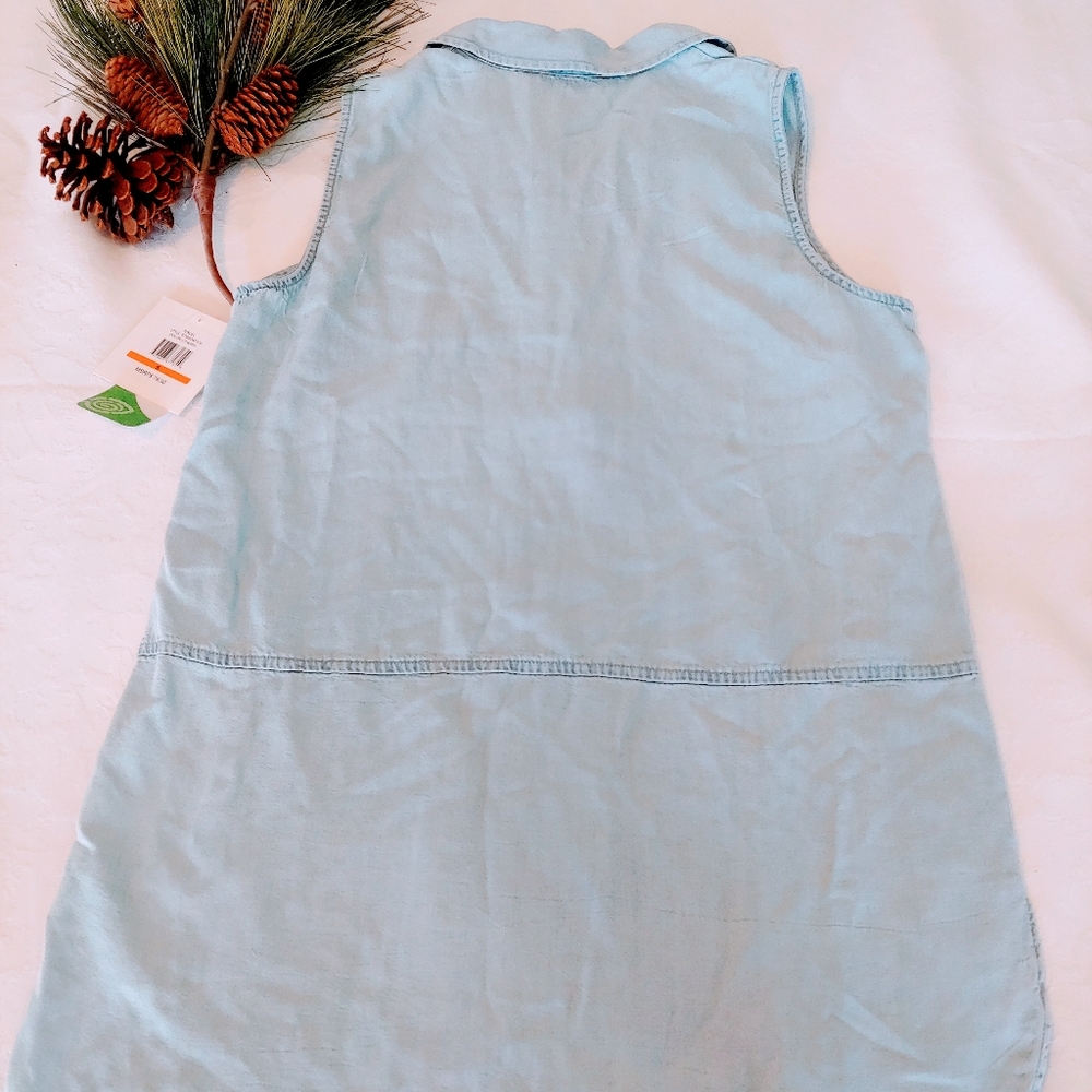 NWT Ellen Tracy Light Blue Sleeveless Tencel Tunic